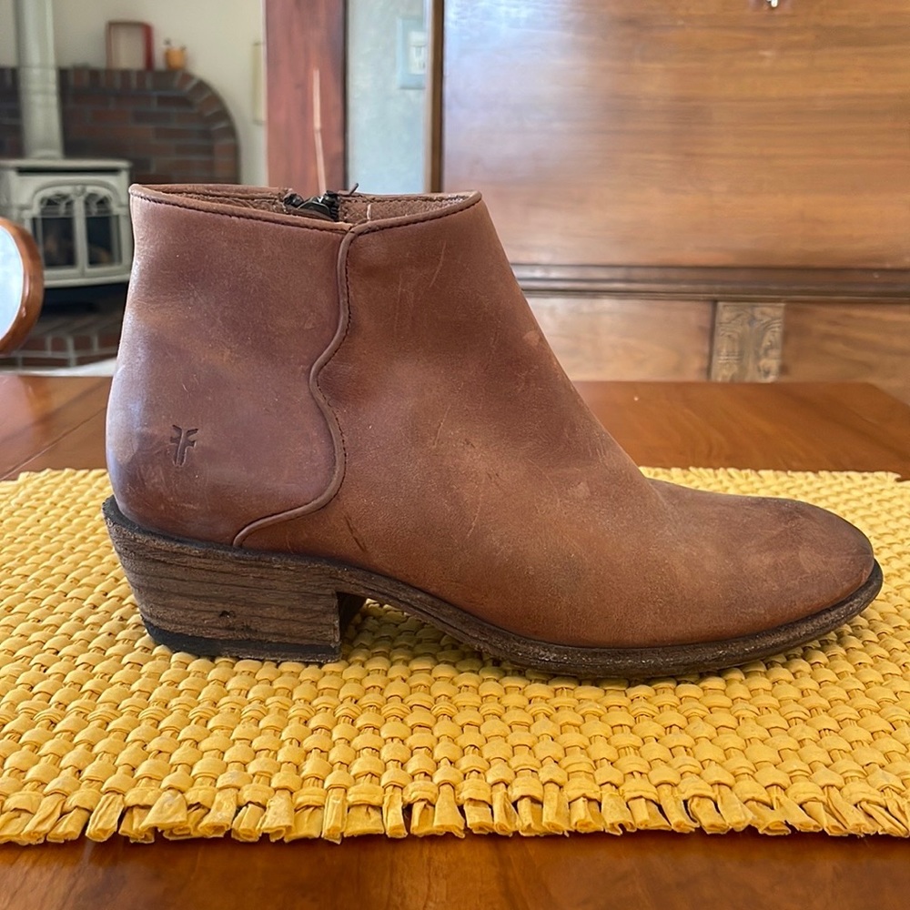 FRYE Carson Piping Bootie